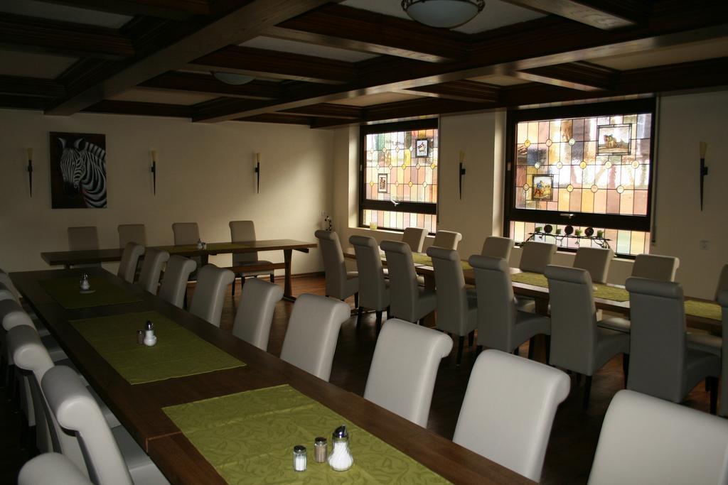 Hotel Restaurant Zum Schwanen Брухкебель Екстер'єр фото