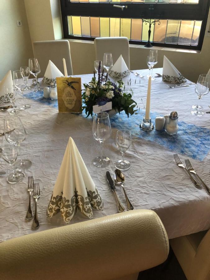 Hotel Restaurant Zum Schwanen Брухкебель Екстер'єр фото